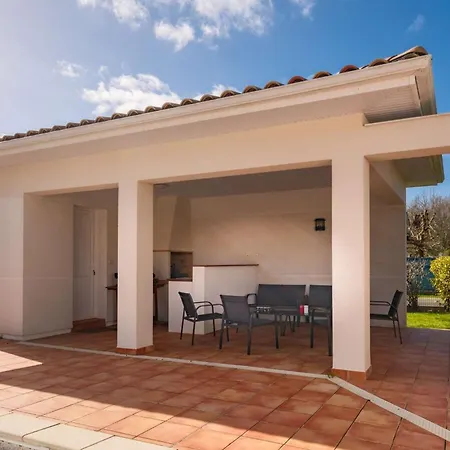 Contemporaine Avec Piscine à 8 Pers Villa