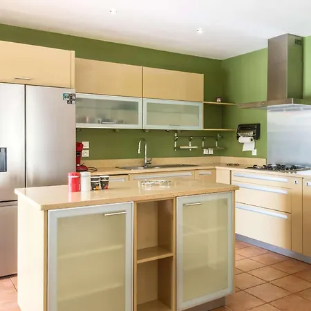 Contemporaine Avec Piscine à 8 Pers