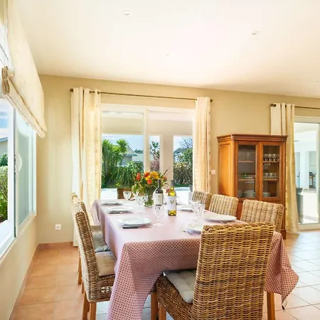 Contemporaine Avec Piscine à 8 Pers