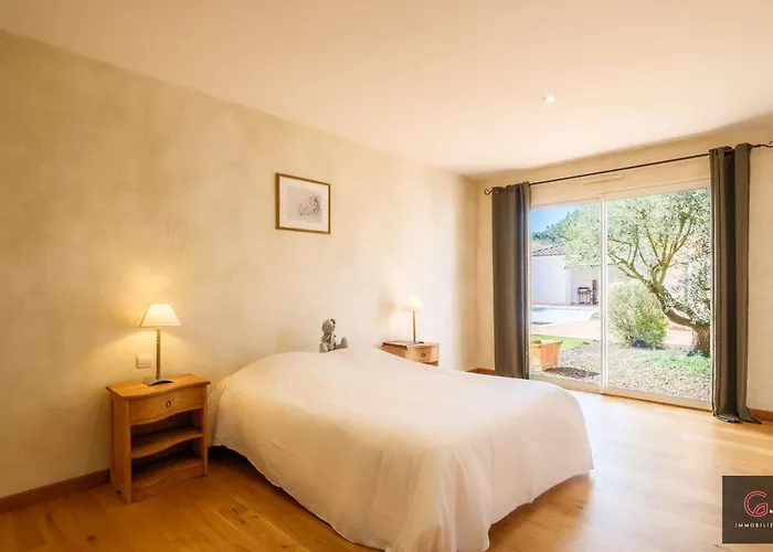 Contemporaine Avec Piscine à 8 Pers