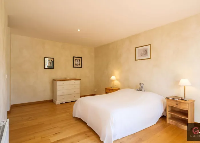 Contemporaine Avec Piscine à 8 Pers